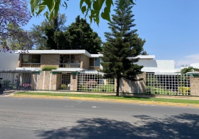 PABLO NERUDA, Guadalajara, Jalisco, 45110, 3 Bedrooms Bedrooms, ,2 BathroomsBathrooms,Casa,Para Venta,PABLO NERUDA,1301